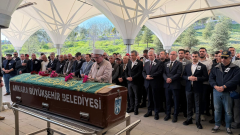 Özgür Özel, gazeteci Rahmi Yıldırım'ın cenazesine katıldı