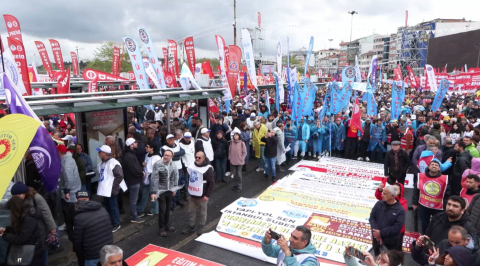 Özgür Özel Kadıköy'de 1 Mayıs kutlamalarına katıldı