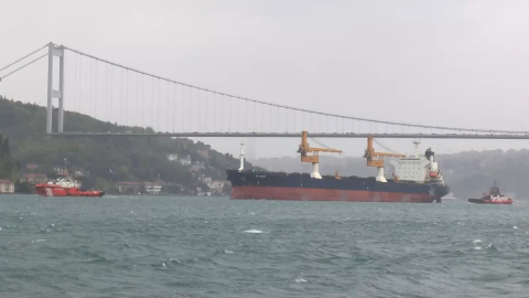 İstanbul Boğazı'nda gemi arızası; trafik çift yönlü askıya alındı  -2 / Görüntü ve fotoğraf eklendi
