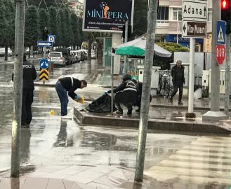 Çaldıkları para ve altınları kaza yaptıkları yerde bırakıp kaçtılar