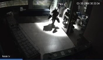 Çaldıkları para ve altınları kaza yaptıkları yerde bırakıp kaçtılar (2)