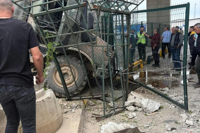 Hamzabeyli Sınır Kapısı'nda askeri araç duvara çarptı; 2 asker yaralı