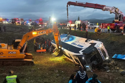 Malatya’daki otobüs kazasında ölen 3 kişinin kimlik tespiti yapıldı
