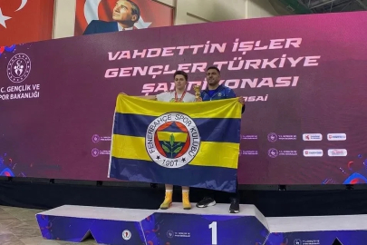 11 yıl önce televizyonda izleyip başladığı boksta Türkiye şampiyonu oldu