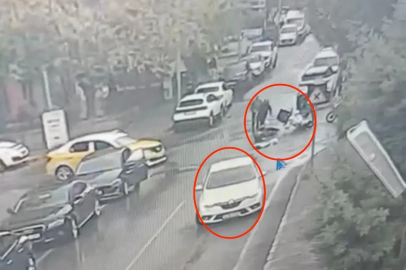Motosiklet ile otomobilin çarpıştığı kaza kamerada