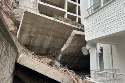 İstinat duvarı çöktü; 4 katlı binanın 8 dairesi tahliye edildi