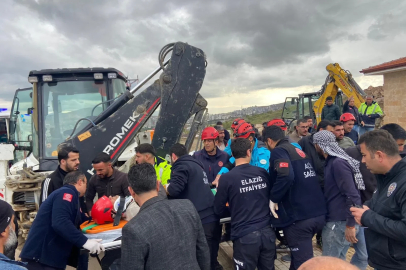 Elazığ’da kanalizasyon çalışmasında göçük altında kalan işçi kurtarıldı