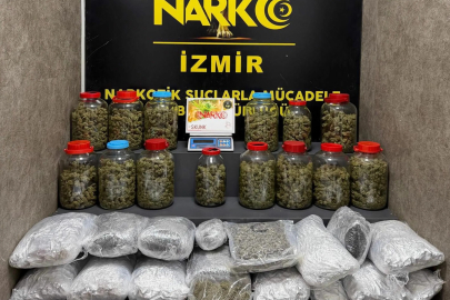 İzmir'de 39 kilo kokain, 21 kilo skunk ele geçirildi; 4 tutuklama