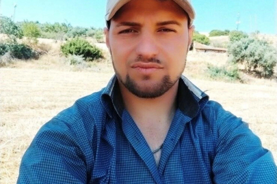 Manisa'da şarampole yuvarlanan traktörün sürücüsü öldü