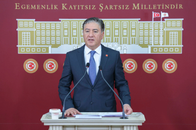 CHP'li Emir: Başkanlarımızı kendi partilerine geçirme çabasında olduklarını biliyoruz