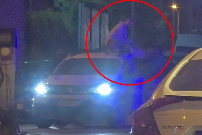 Otomobili durdurup üzerine çıktı; o anlar kamerada