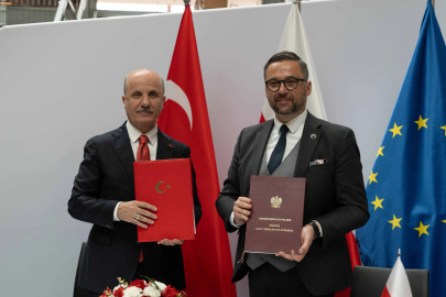 YÖK Başkanı Özvar, Polonya’da: Üniversitelerimiz birlikte çalışabilecek önemli bir potansiyele sahip