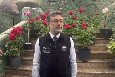 Yalova'da Geofit bahçesinde inceleme yapan Bakan Yumaklı: Yılda 2 milyar adet süs bitkisi üretiyoruz
