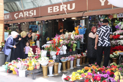 Kayseri'de çiçekçilerde Anneler Günü yoğunluğu