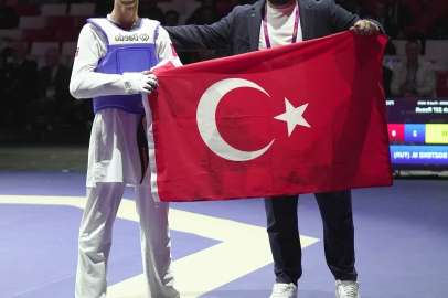 Para tekvandocu Mahmut Bozteke ve Gamze Özcan Avrupa Şampiyonası’nda altın madalya kazandı