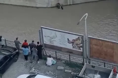 Dereye düşen çocuk iple kurtarıldı
