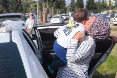 Kapıları kilitlenen otomobilde mahsur kalan Cihan bebeği itfaiye kurtardı