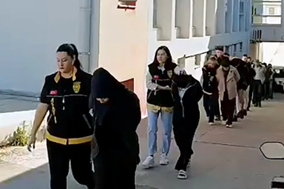 Telefonda kendilerini kamu görevlisi olarak tanıtıp, 14 milyon lira dolandıran çete çökertildi