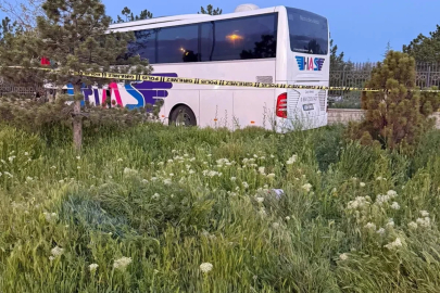 Konya'da yolcu otobüsü, TIR'a çarptı: 1 ölü, 8 yaralı 