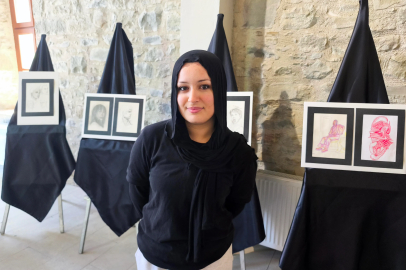 Liseli Zeynep'in kara kalem çalışmaları kent müzesinde sergileniyor