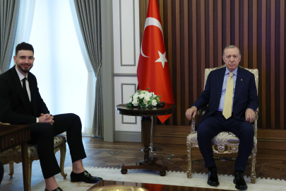 Cumhurbaşkanı Erdoğan, milli basketbolcu Şengün'ü kabul etti