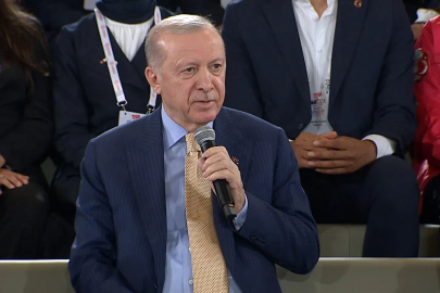 Cumhurbaşkanı Erdoğan: Gençlerimizle kol kola, omuz omuza yürümeyi sürdüreceğiz