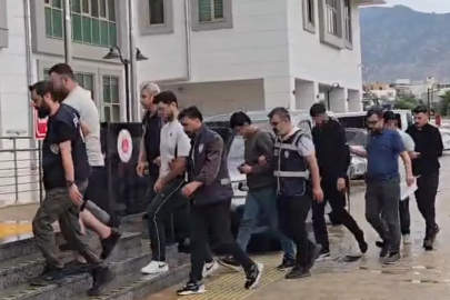 Adana'daki cinayette 5 şüpheli adliyede