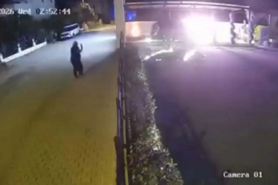 Park halindeki otomobil kundaklandı, o anlar kamerada