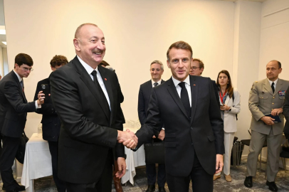 Macron ve Aliyev telefonda görüştü
