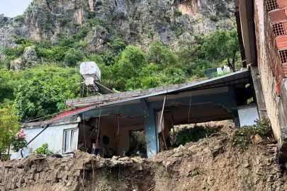 Hatay'da sağanak nedeniyle tek katlı ev çöktü; 1 ölü, 3 yaralı / Ek fotoğraf