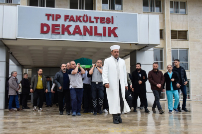 Beyin cerrahı Durmuş, görev yaptığı hastanede son yolculuğuna uğurlandı