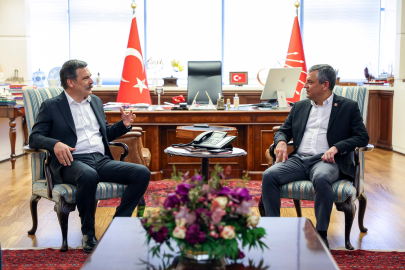 TİP Genel Başkanı Baş ve sendikalardan CHP'ye ziyaret