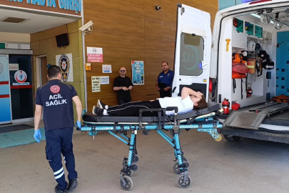 Bursa'da triportör devrildi; 1'i çocuk 3 yaralı