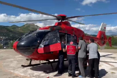 Ayı saldırısında yaralandı, ambulans helikopterle hastaneye ulaştırıldı