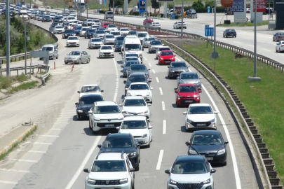 'Kilit kavşak' Kırıkkale'de bayram dönüşü trafiği