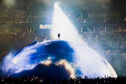 KANYE WEST İSTANBUL’DA DÜNYA REKORUNU KIRDI