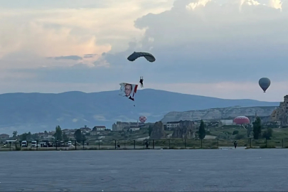 Jandarmanın kuruluşunun 187’nci yılında sıcak hava balonundan paraşütle atlayış yapıldı