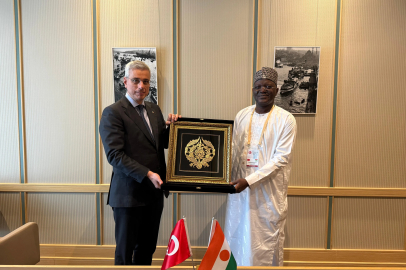 Bakan Memişoğlu, Nijerli mevkidaşı Hakimi ile bir araya geldi