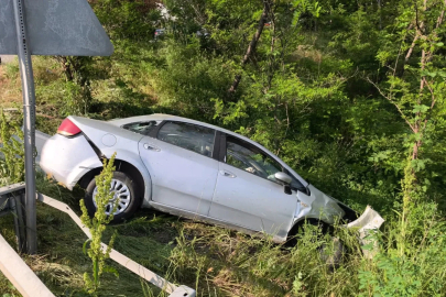 Bursa'da 2 otomobil çarpıştı: 6 yaralı
