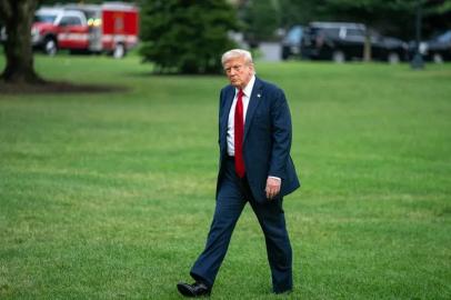 Trump: İran'ı çok sert vuracağız