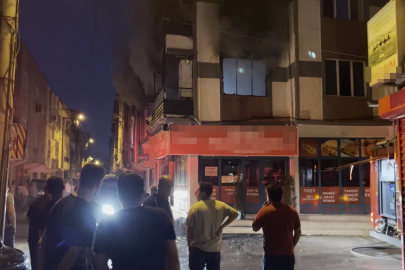 Dairede çıkan yangında çift ile 3 çocuğu dumandan etkilendi