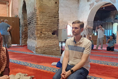 İspanyol Juan, Hristiyanlar için kutsal kabul edilen İznik Ayasofya Camii’nde Müslüman oldu