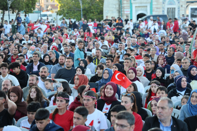 İzmir’de milli maç heyecanı