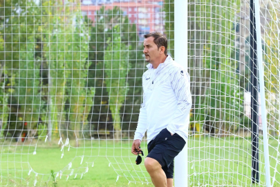 Ergün Penbe, Uşakspor'da kalıyor