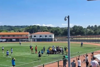 Kadınlar 3'üncü Lig maçında yaşanan kavga kamerada