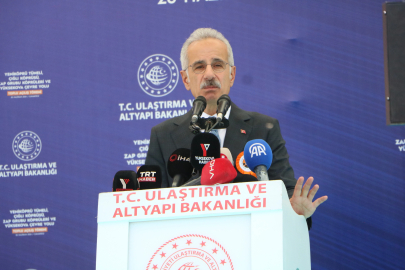 Bakan Uraloğlu: Artık Hakkari'nin dağlarında terör değil, barış kol geziyor